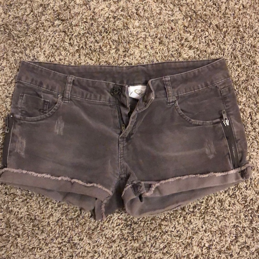Corduroy Ripcurl shorts ✨